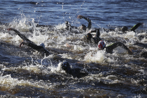 Triathletin Kaidi Kivioja bricht in ihrem ersten Ironman-Vollzeit-Rennen den estnischen Rekord