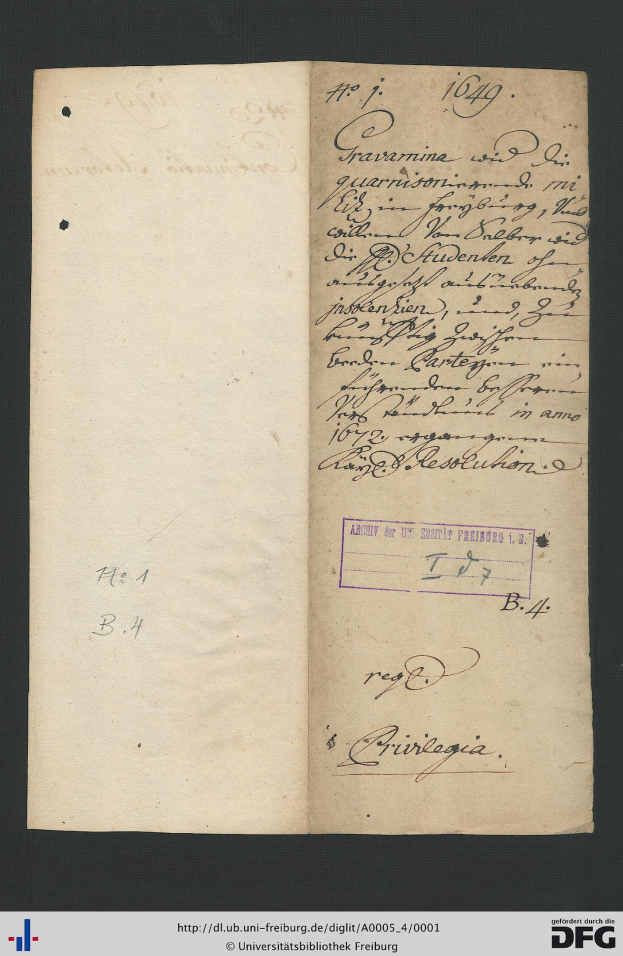 Offenes Buch mit handgeschriebenem Text auf altem Papier, das Wasserzeichen aufweist und wahrscheinlich ein Dokument aus der Bundesrepublik Deutschland ist.