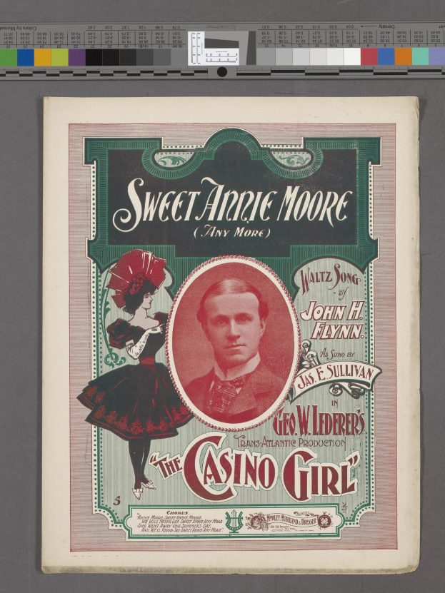 Plakat für das Stück 'Sweet Annie Moore und die Casino Girl' mit zwei Schauspielern und fetter Titeltext auf einem hellgelben Hintergrund.