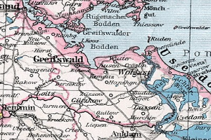 Eine Karte des Deutschen Reichs aus dem 19. Jahrhundert, die mit dem Umfang der Chinesischen Mauer überlagert ist und Städte, Dörfer und geografische Merkmale zeigt.