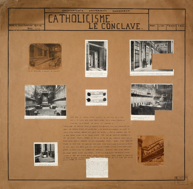 Ein Buch, das Bilder der Innenräume, Kunstwerke und Texte zur Geschichte und Bedeutung der katholischen Kirche zeigt.