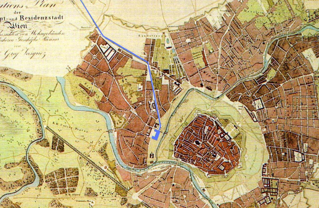 Ein detaillierter alter Stadtplan von Hamburg, Deutschland, mit Straßen, Gebäuden und Sehenswürdigkeiten, sowie einer blauen Linie und Textinformationen zur Bevölkerung und bekannten Orten.